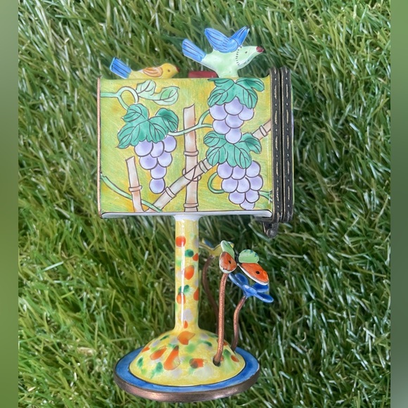 NWT Vintage | Kelvin Chen | 2004 | Stamp Holder | Mailbox | 4.5” Tall | No. 578 - Picture 9 of 15